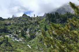 Vue en amont de l'Ar de Tsan