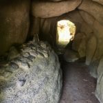 La forêt des enfants: le tunnel vers la vallée des pierres, et 2 bouts de queue de dragon qui serpentent