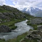 En montant, le ruisseau sur le replat, côté Col du Bec