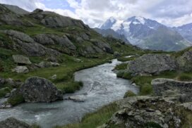 En montant, le ruisseau sur le replat, côté Col du Bec