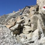 La cabane qui se dévoile enfin au dernier détour